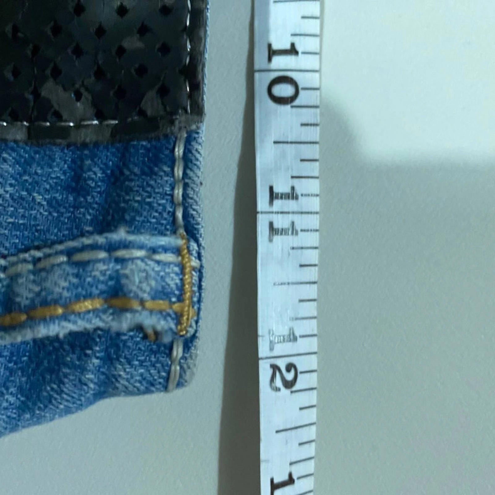 vintage denim shorts embellished - size 6 - waist 24 - y2k 2000s mcbling