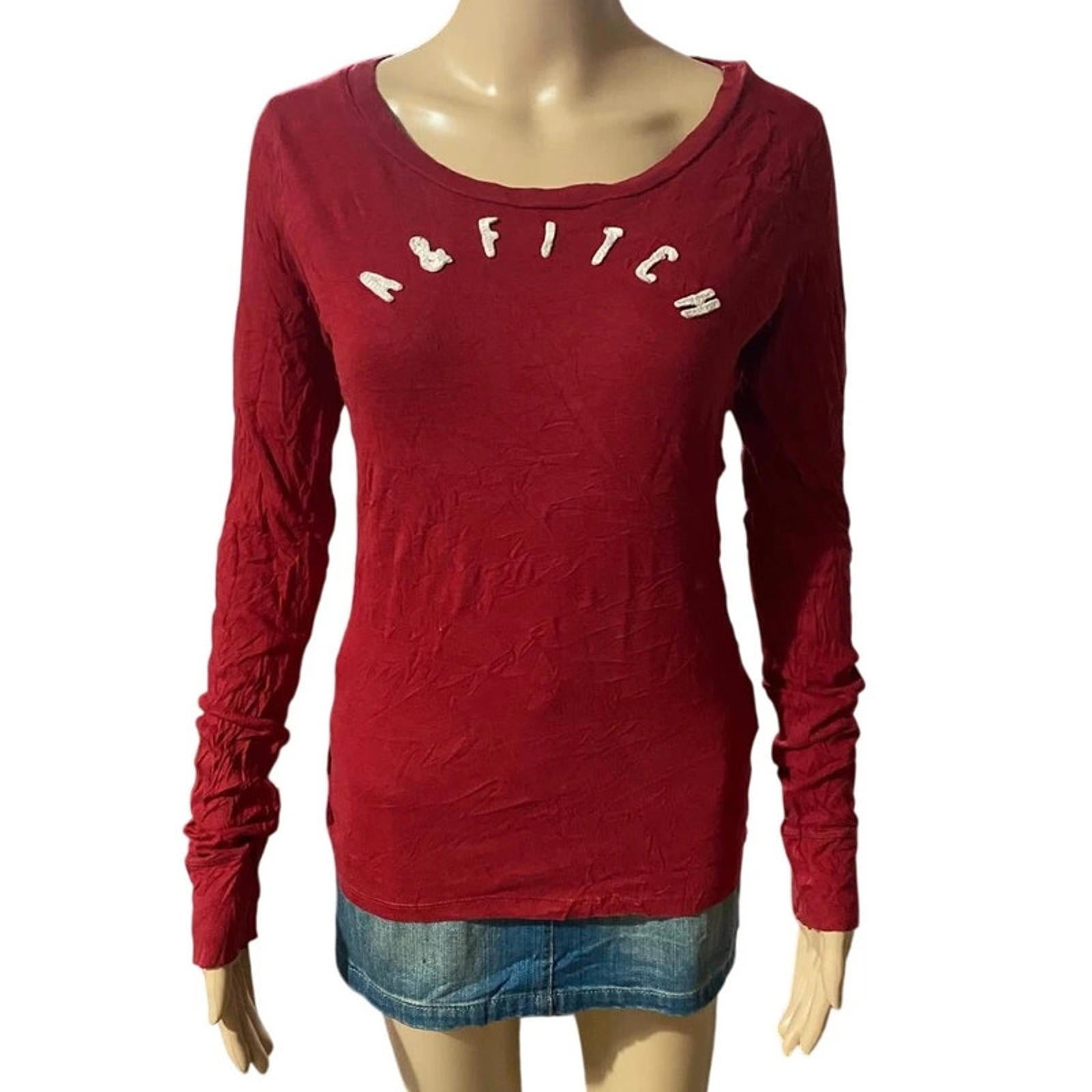 size medium abercrombie and fitch red long sleeve vintage top y2k 2000s christmas