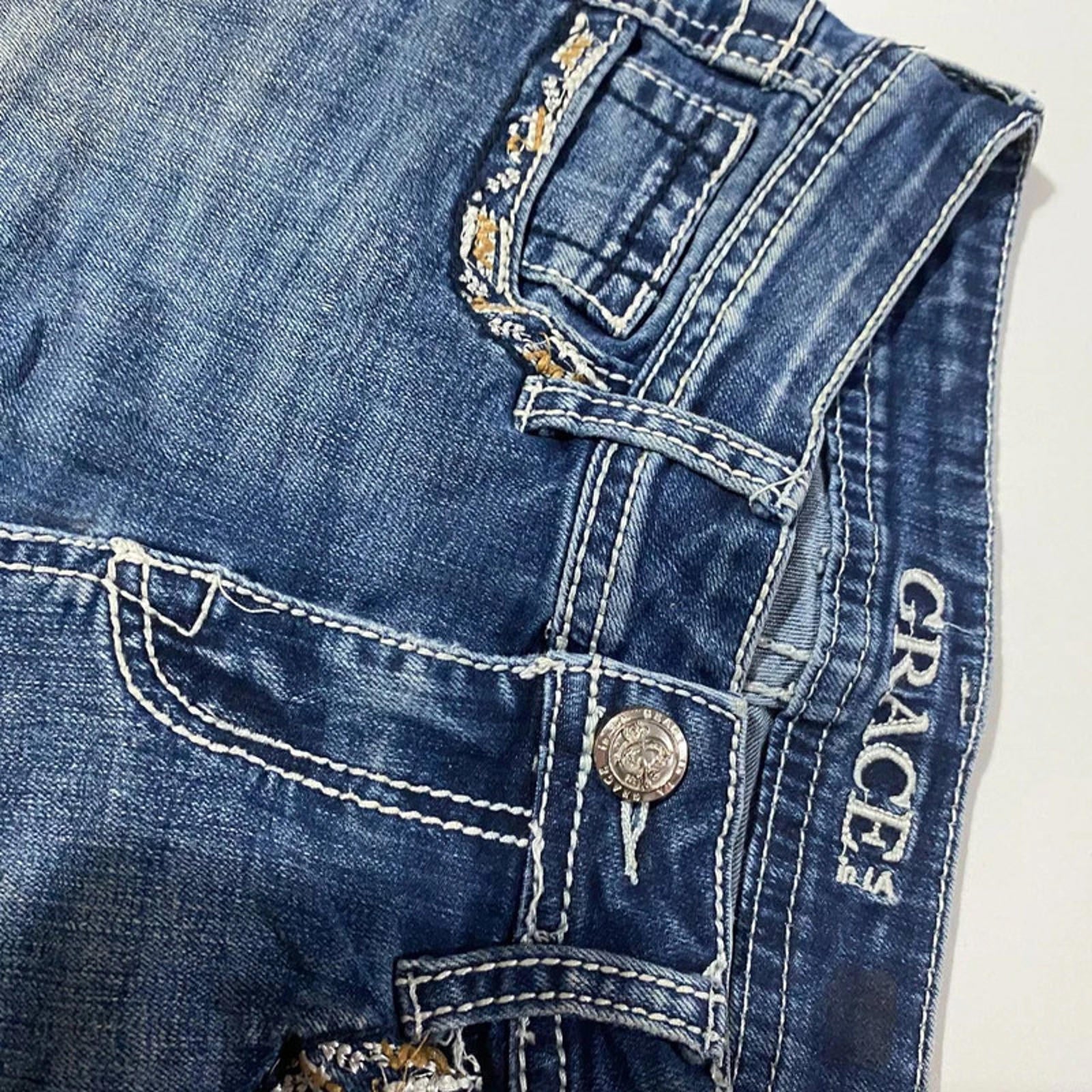 vintage denim shorts embellished - size 6 - waist 24 - y2k 2000s mcbling