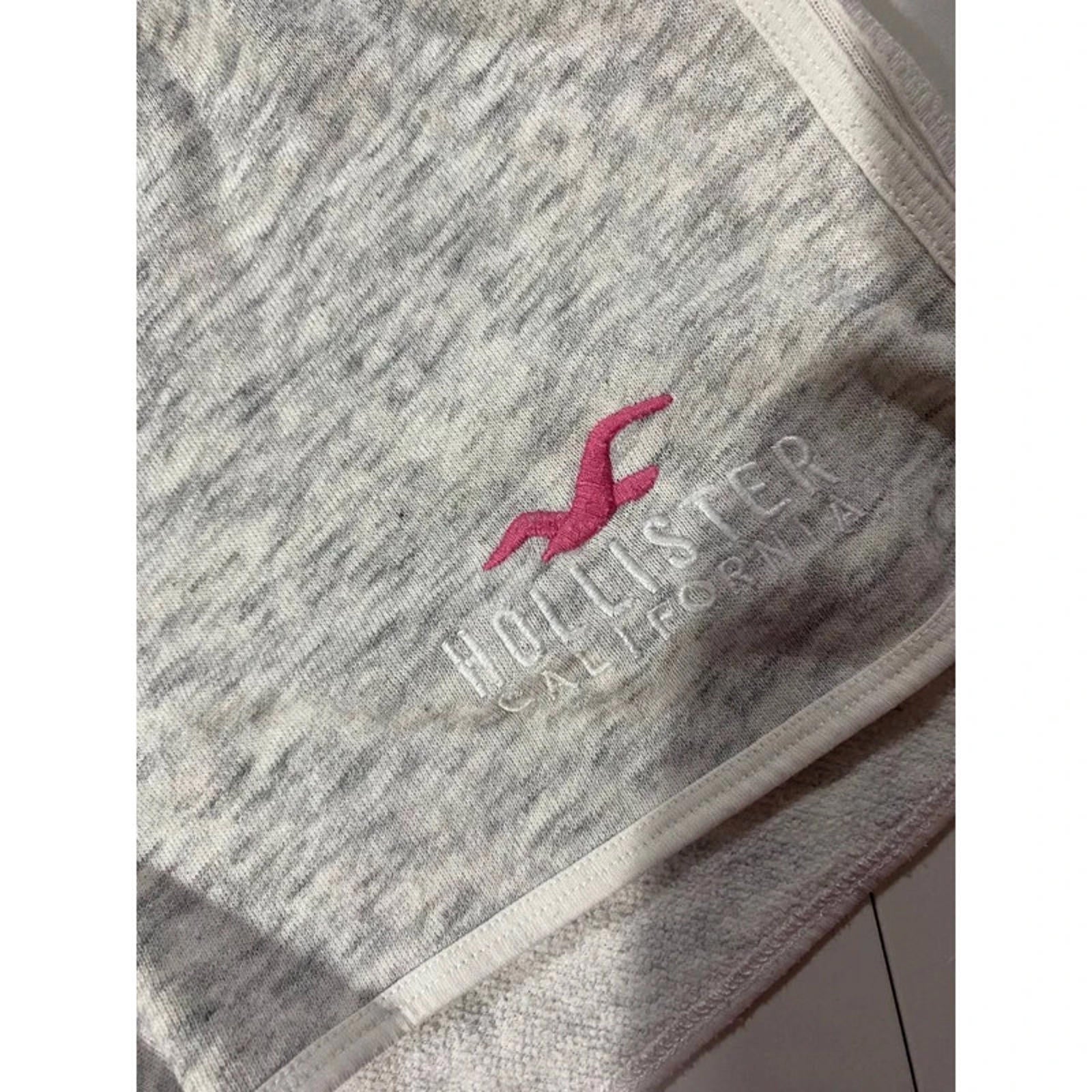 vintage hollister size small grey and pink shorts y2k 2000s