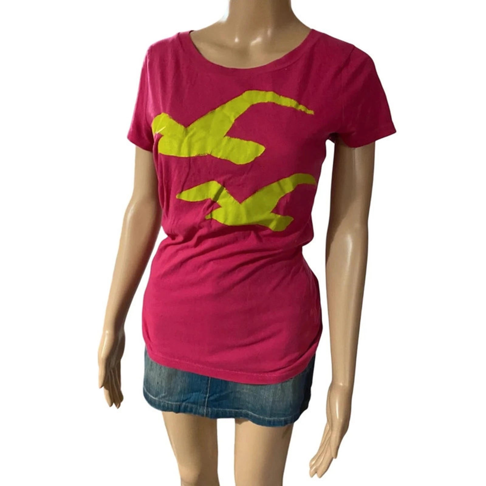 hollister size medium hot pink tshirt - vintage 2000s y2k mcbling