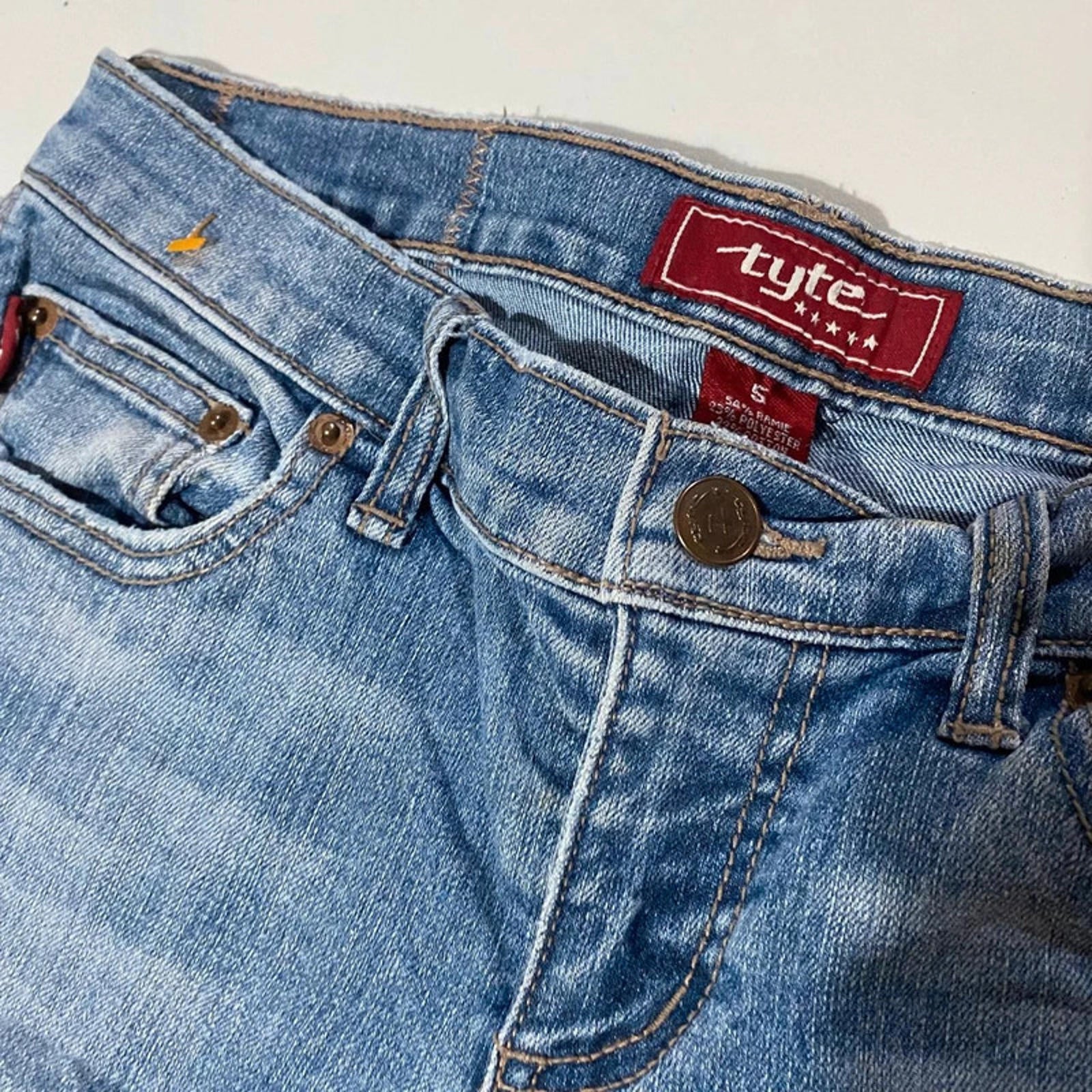 vintage denim shorts embellished - size 10 - waist 28 - y2k 2000s mcbling