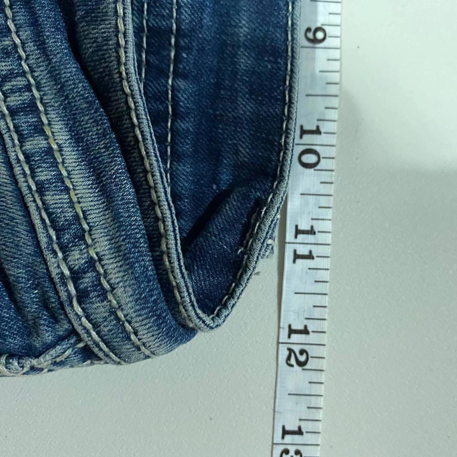 vintage denim shorts embellished - size 6 - waist 24 - y2k 2000s mcbling