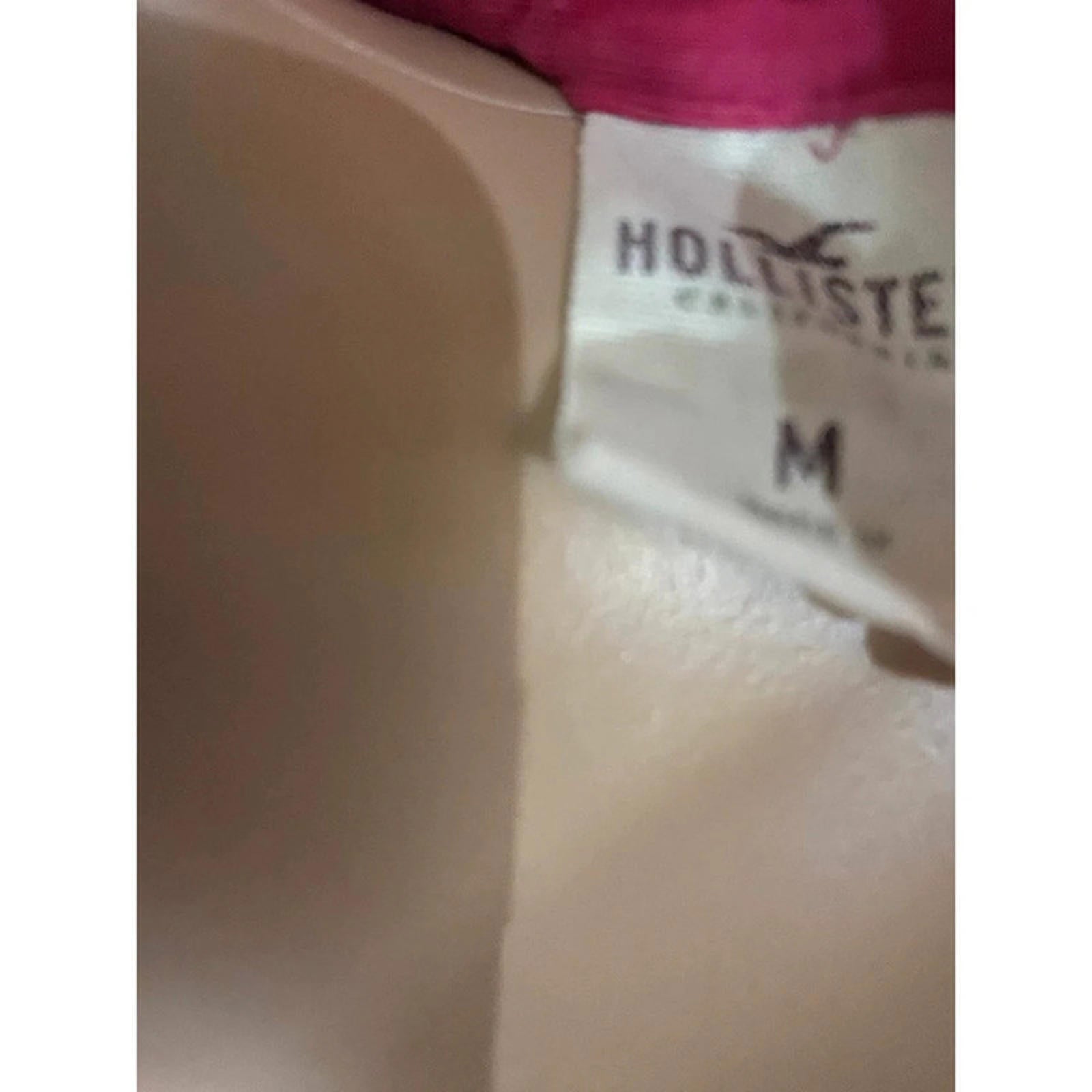 hollister size medium hot pink tshirt - vintage 2000s y2k mcbling