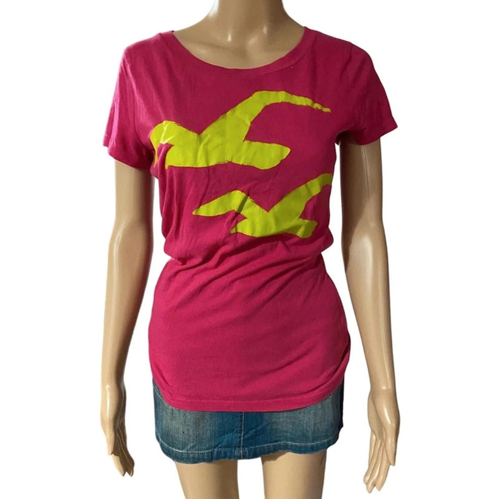 hollister size medium hot pink tshirt - vintage 2000s y2k mcbling