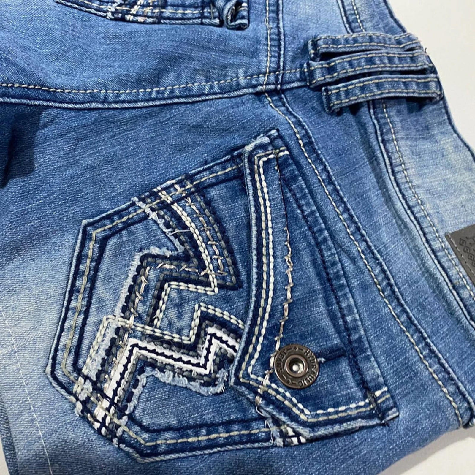 vintage denim shorts embellished - size 10 - waist 28 - y2k 2000s mcbling