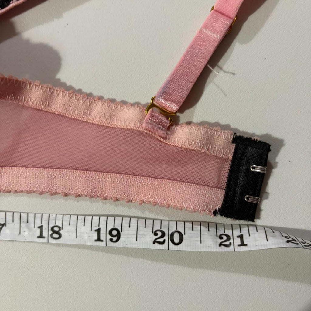 pink lace vintage y2k 2000s bra size